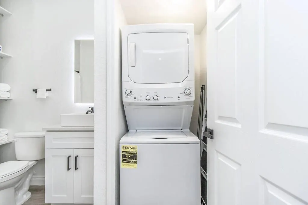 Cheerful 2-Bedroom Home With Free Parking/Wi-Fi Tampa USA