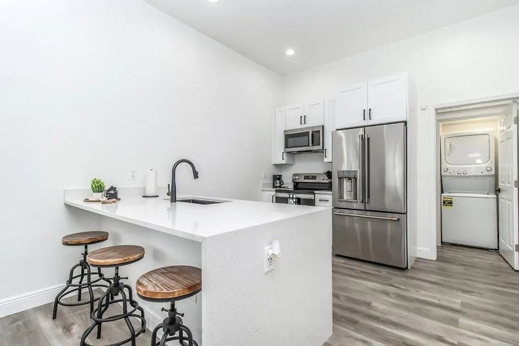 Cheerful 2-Bedroom Home With Free Parking/Wi-Fi Tampa 0*,  USA