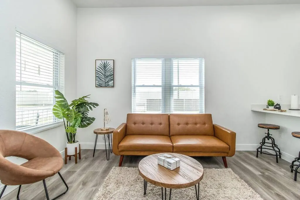 Cheerful 2-Bedroom Home With Free Parking/Wi-Fi Tampa Prázdninový dům